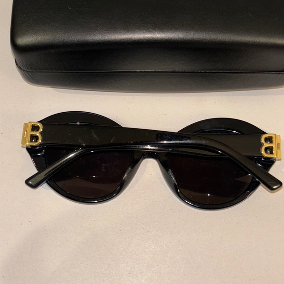 balenciaga sunglasses - Picture 1 of 2